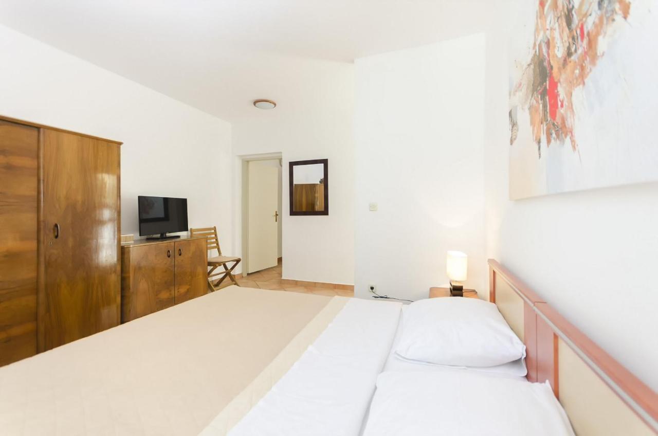 Apartments Karolina Vodice Exterior photo